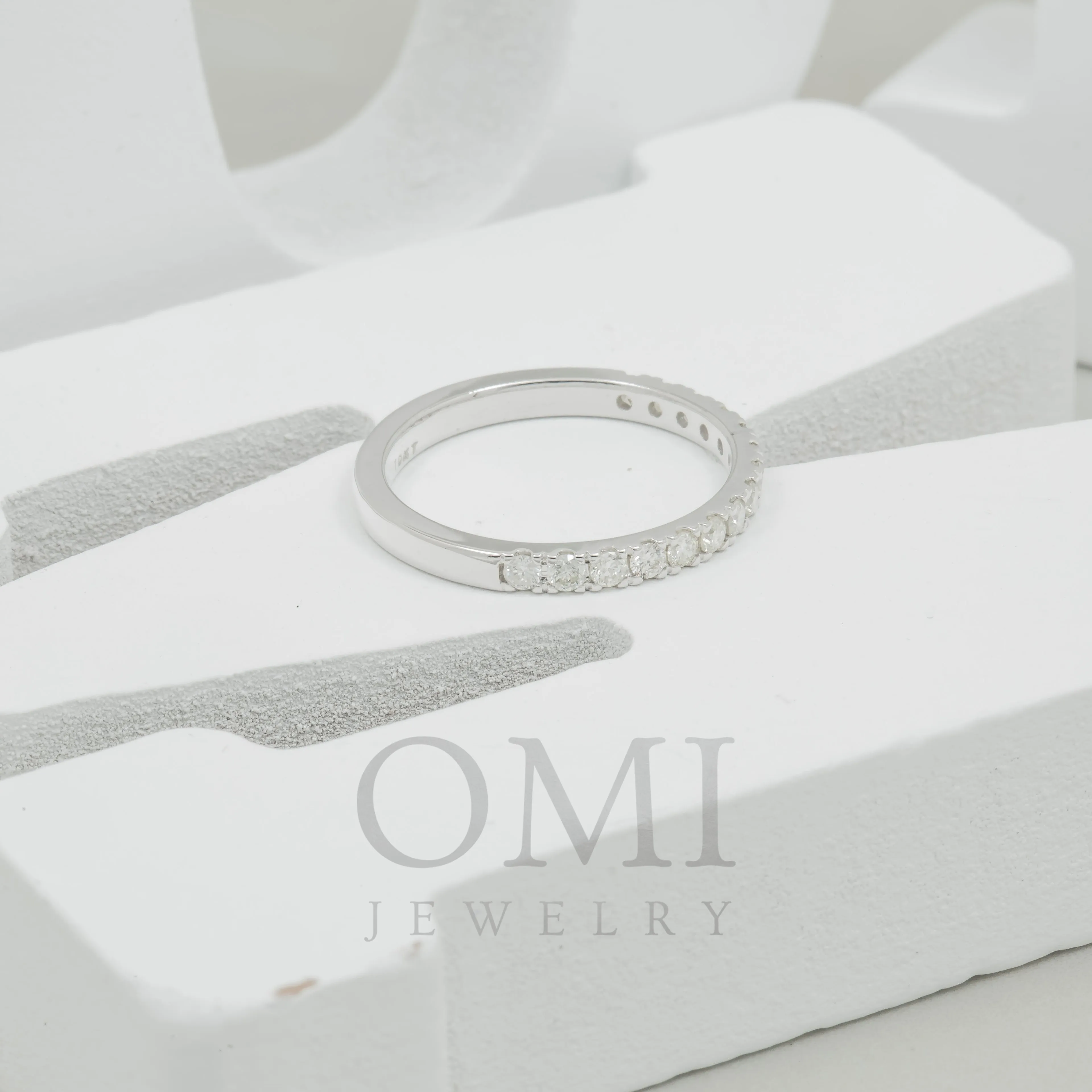 10K GOLD ROUND DIAMOND HALF ETERNITY BAND RING 0.55 CT
